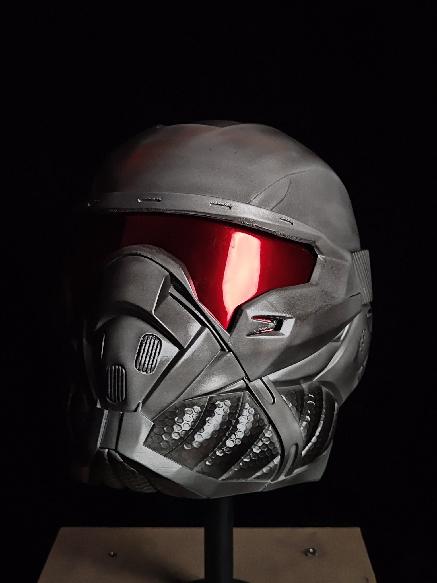 Mediocre StudiosCrysis HelmetCosplay Helmet