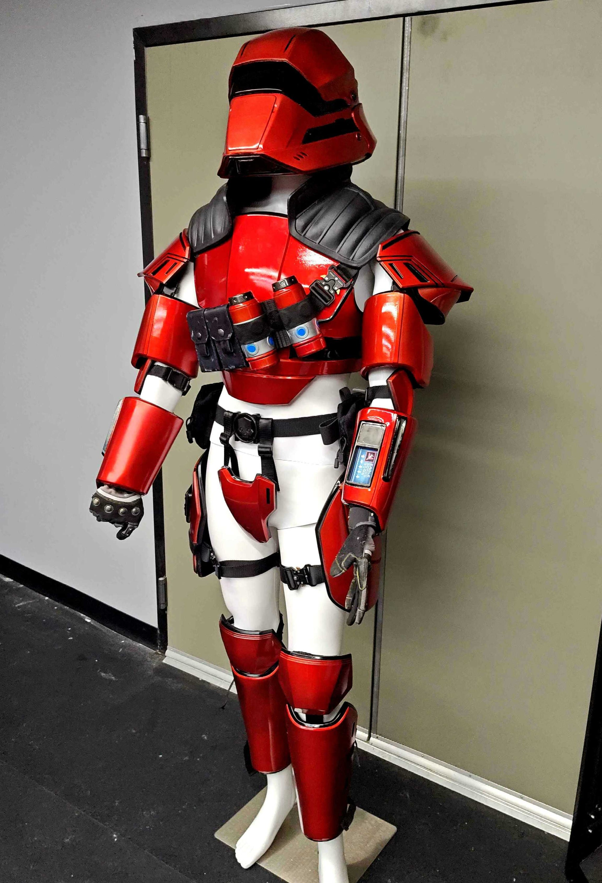 UF-50 BloodHound Armor Set