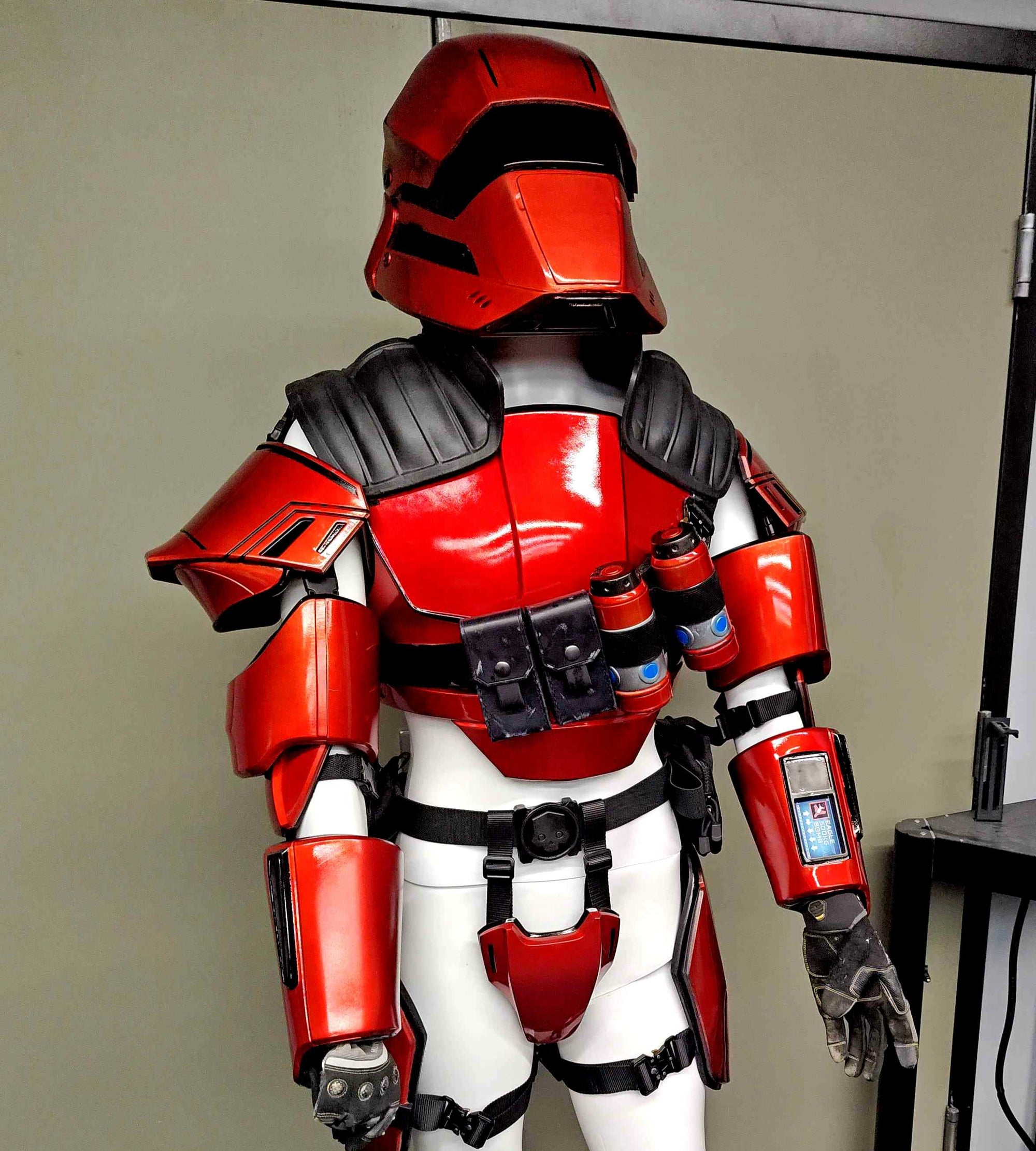 UF-50 BloodHound Armor Set