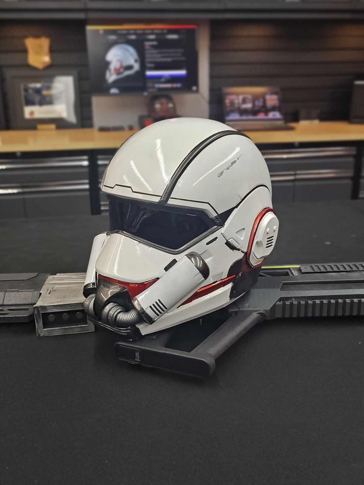 Mediocre StudiosBonesnapper HelmetCosplay Helmet