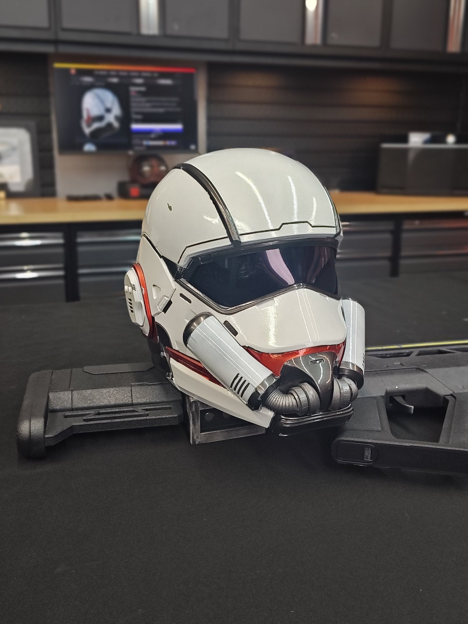 Mediocre StudiosBonesnapper HelmetCosplay Helmet