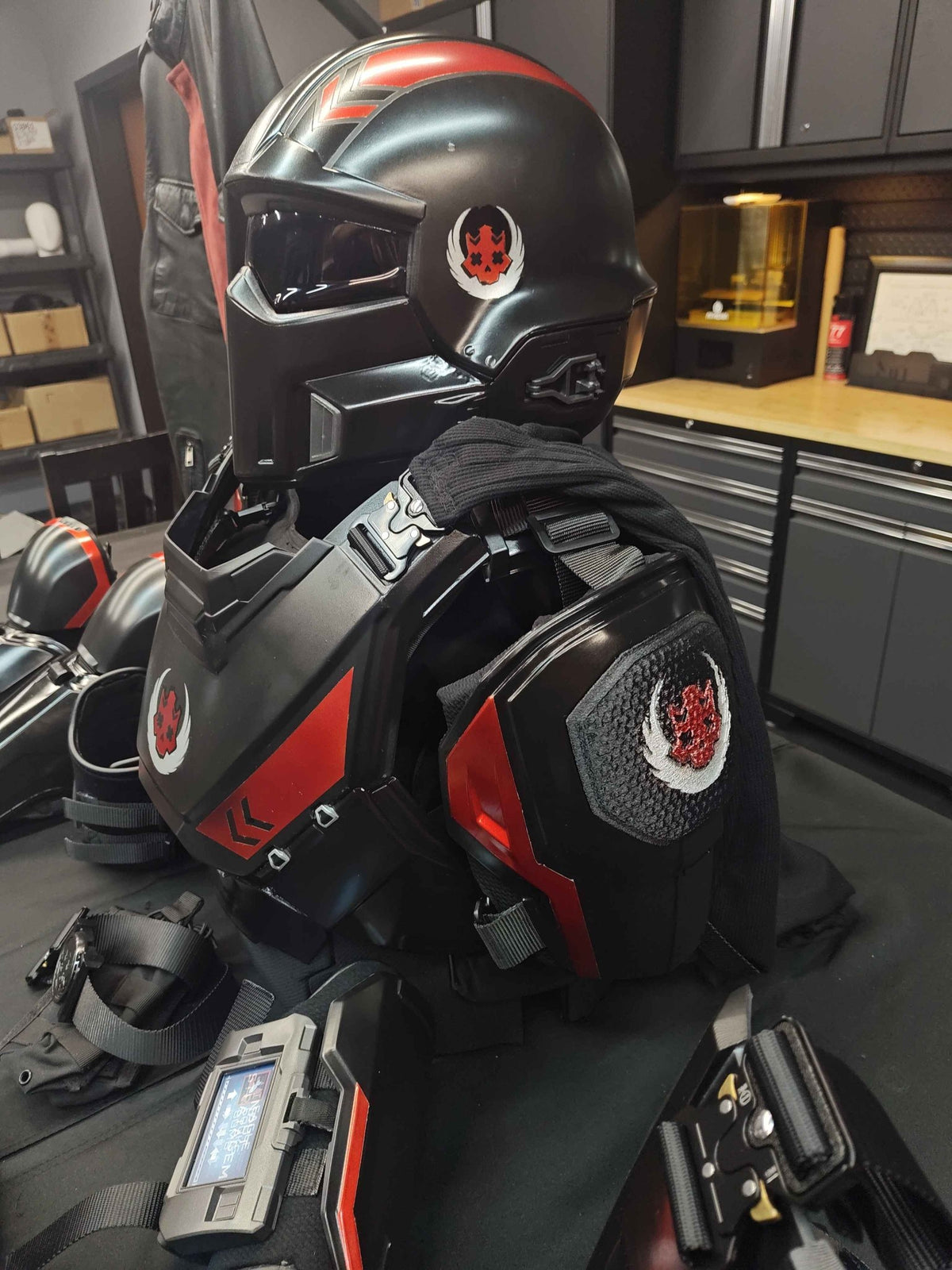 Mediocre StudiosChaos Diver Armor SetCosplay