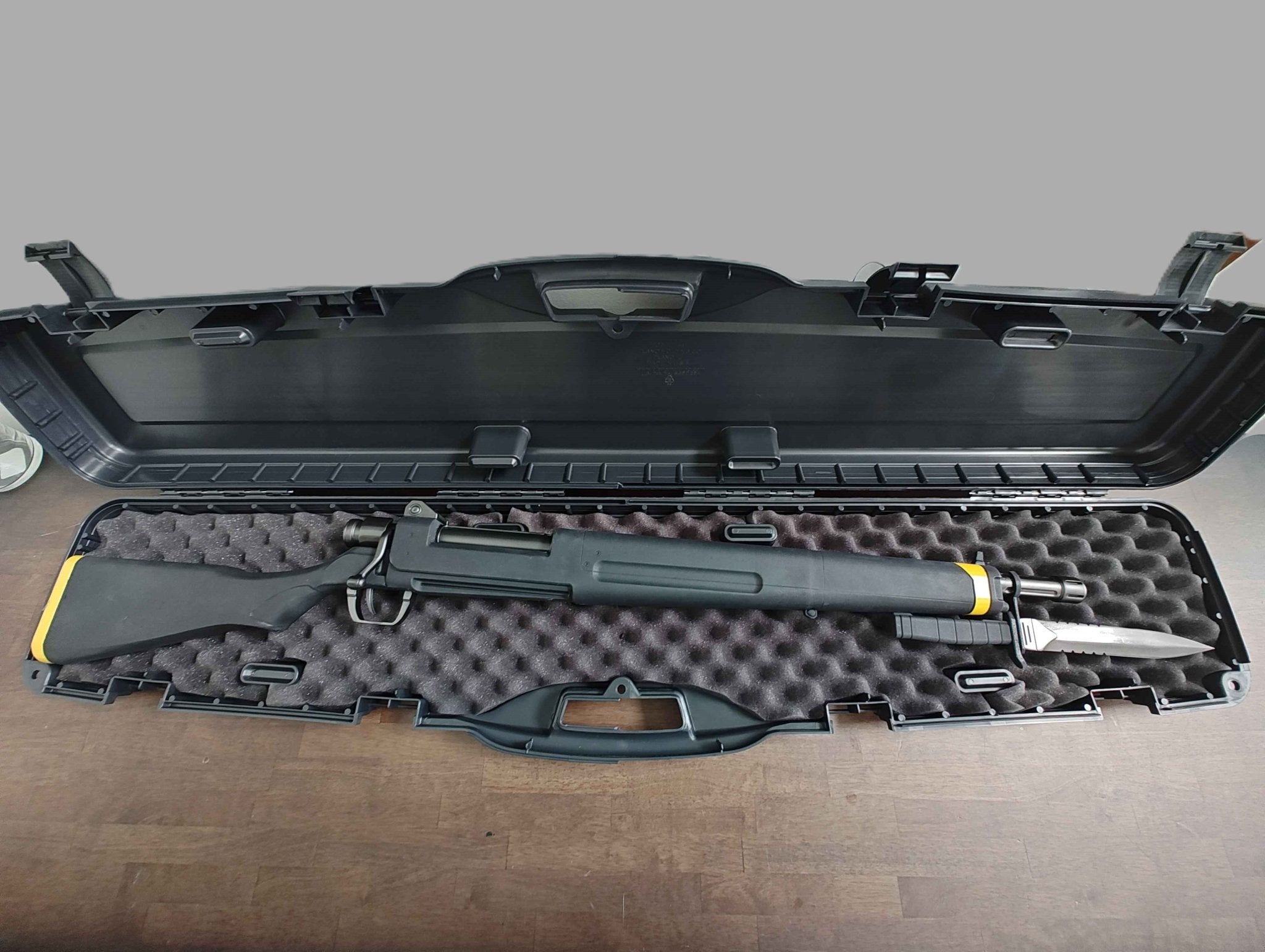 Mediocre StudiosConstitution RifleProps