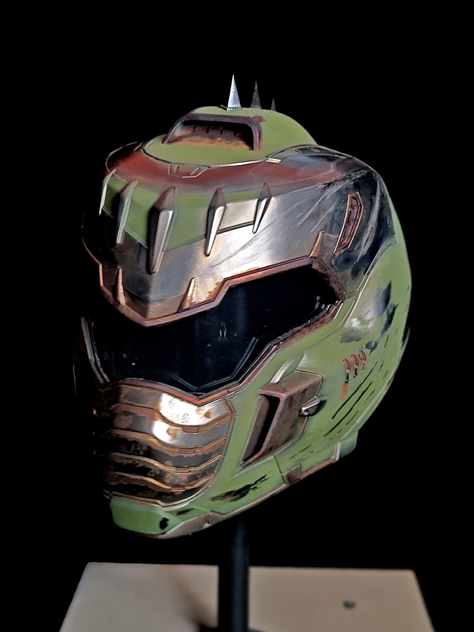 Mediocre StudiosDark Ages Doom SlayerCosplay Helmet