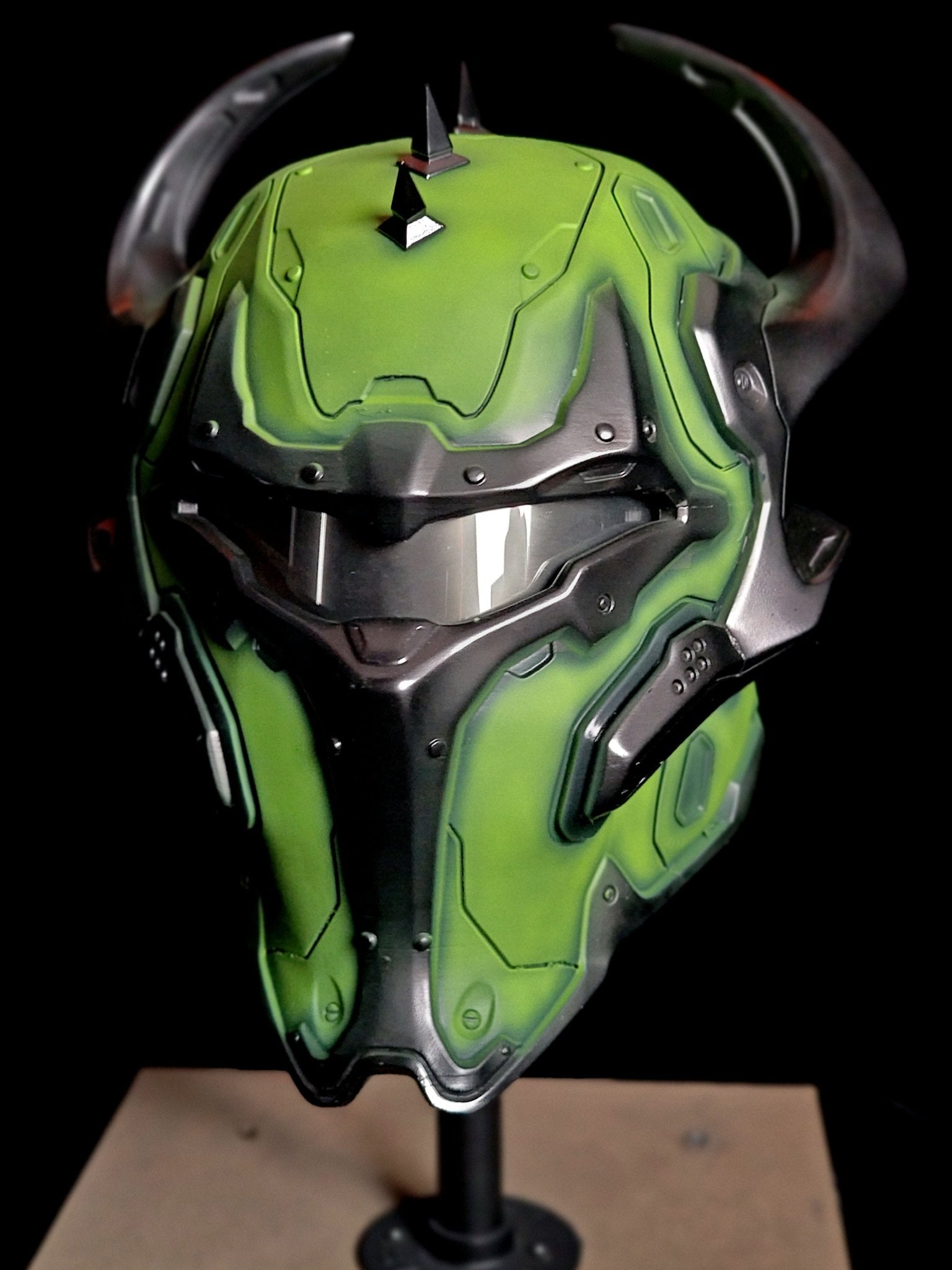 Mediocre StudiosDoom Slayer Sentinel HelmetCosplay Helmet