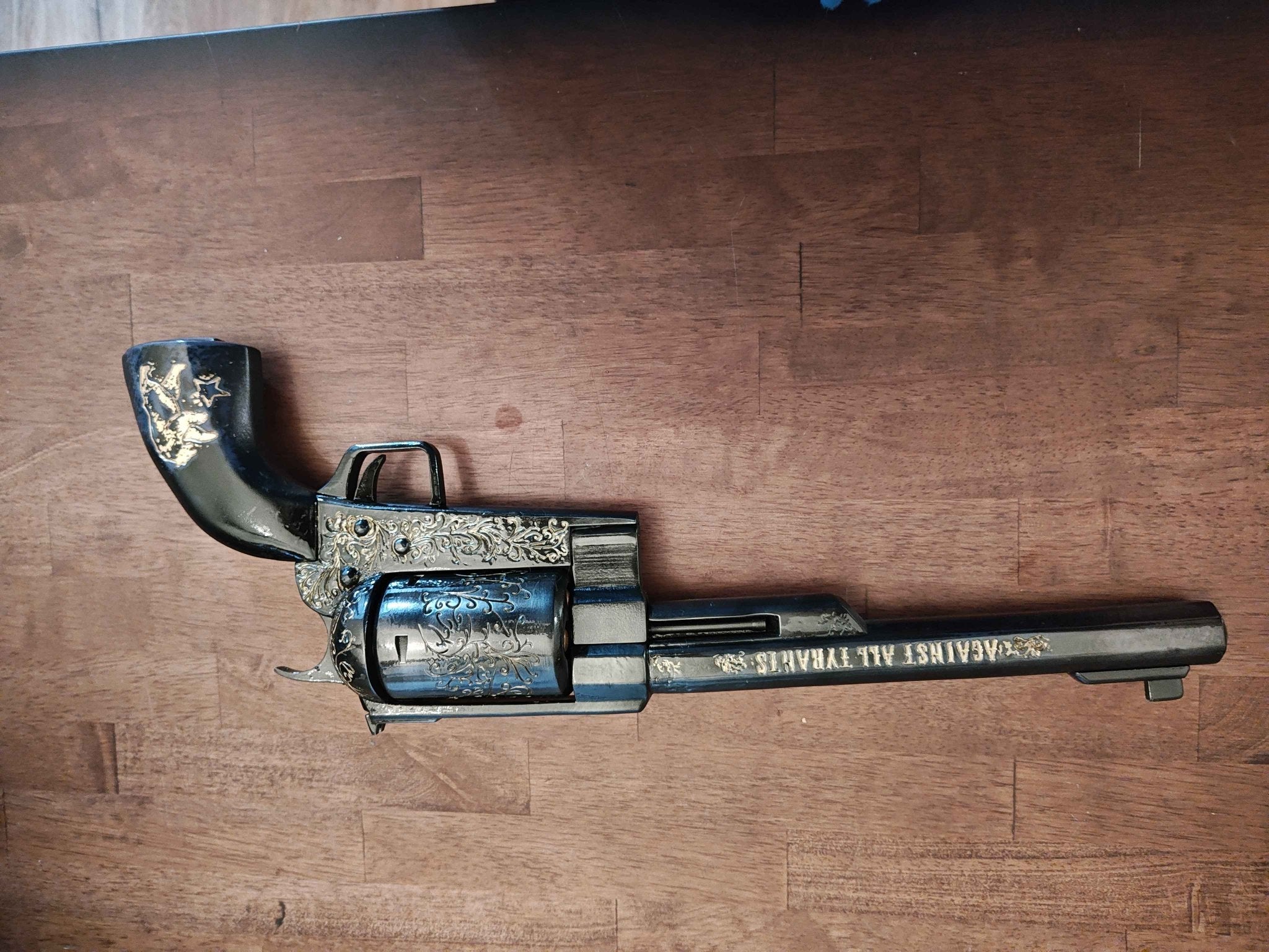 Mediocre StudiosFallout Ranger Sequoia PistolProps