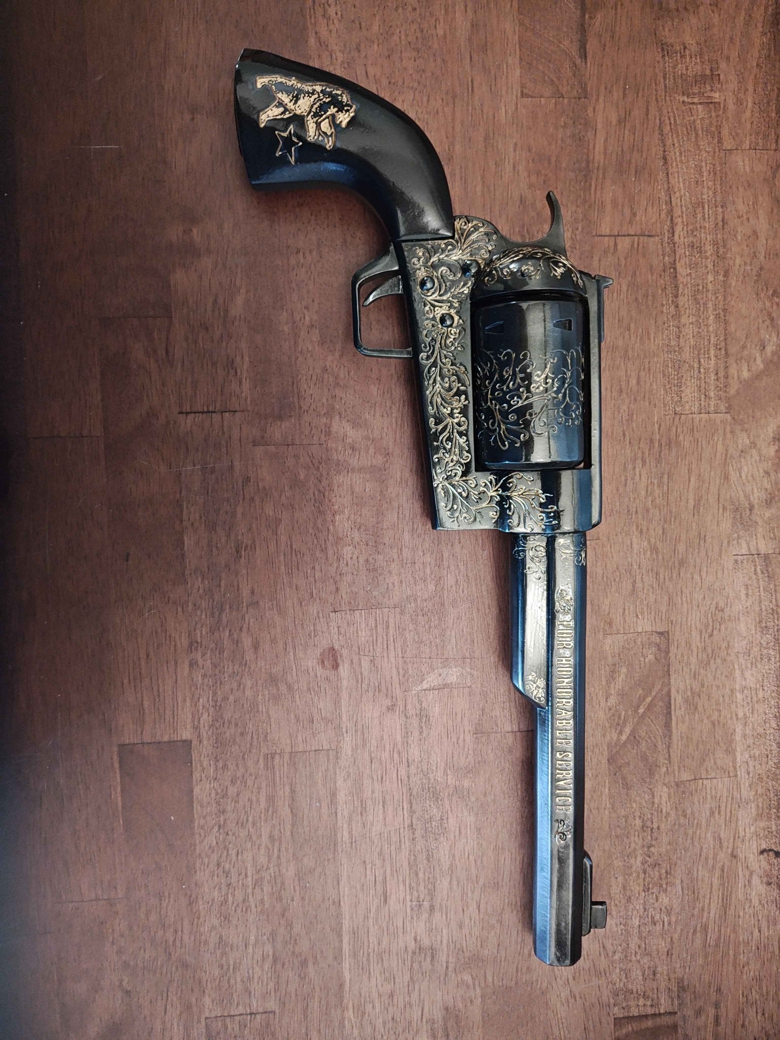 Mediocre StudiosFallout Ranger Sequoia PistolProps