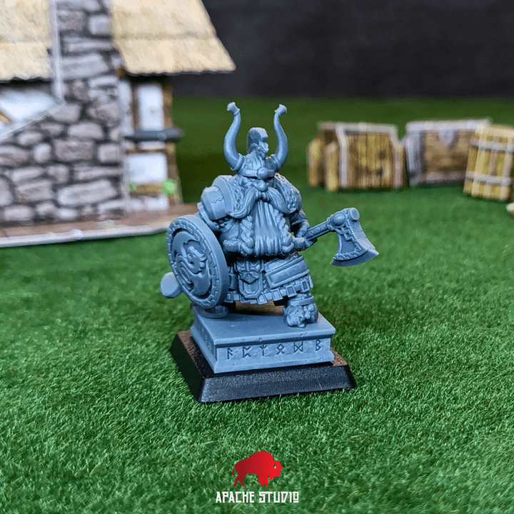Mediocre StudiosForgeborn Clan: Lord (dwarf unit)Tabletop Gaming Miniature