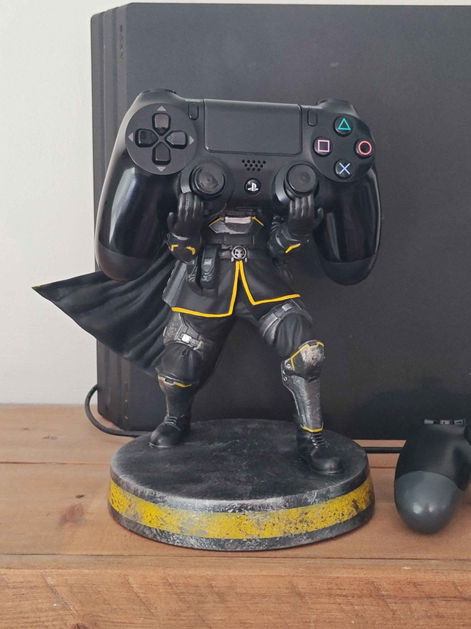 Mediocre StudiosHelldivers 2 Controller HolderSculpture