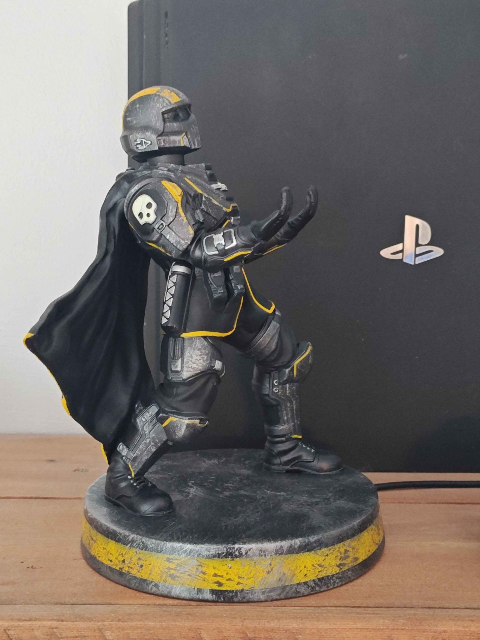 Mediocre StudiosHelldivers 2 Controller HolderSculpture