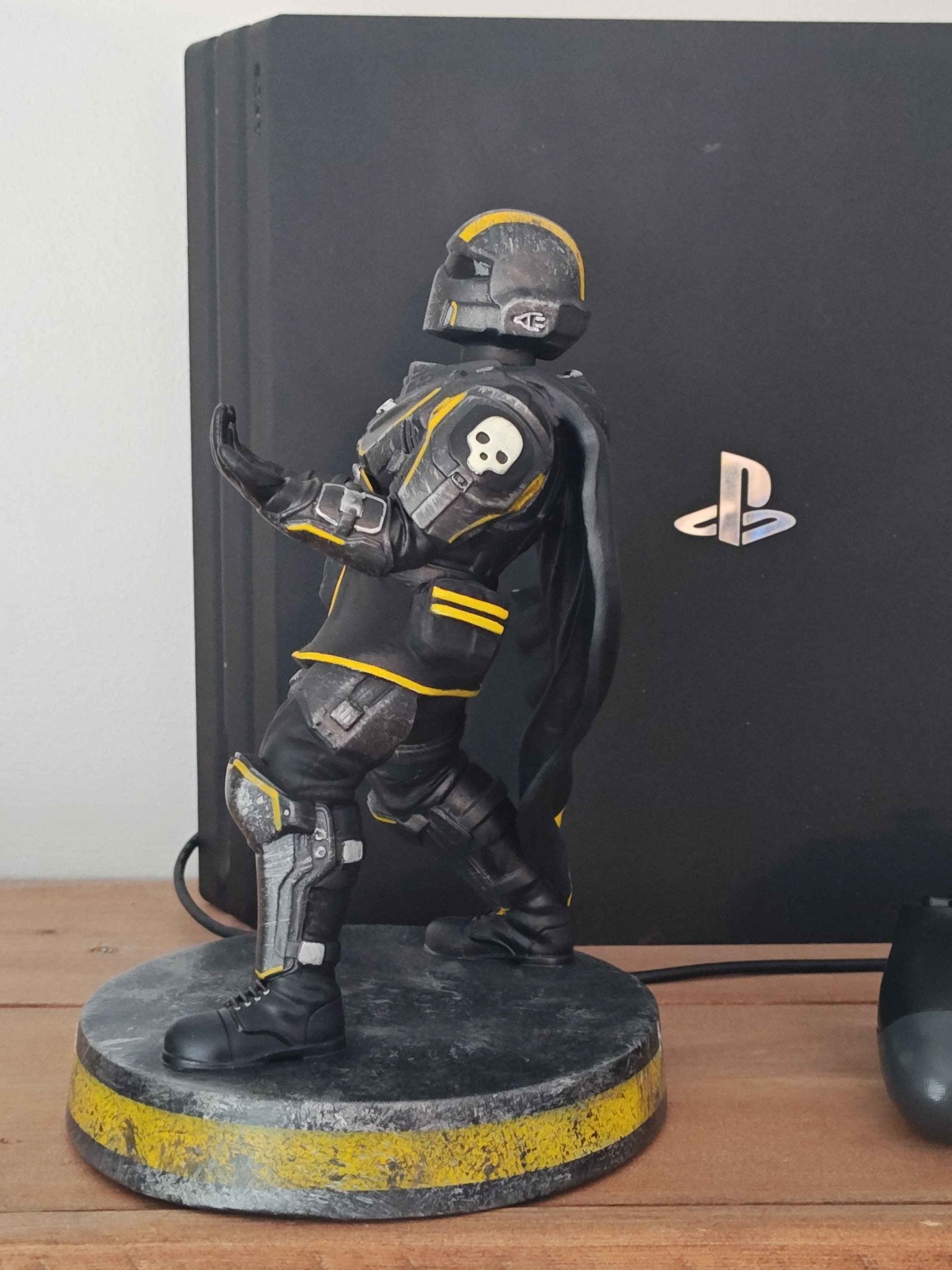 Mediocre StudiosHelldivers 2 Controller HolderSculpture