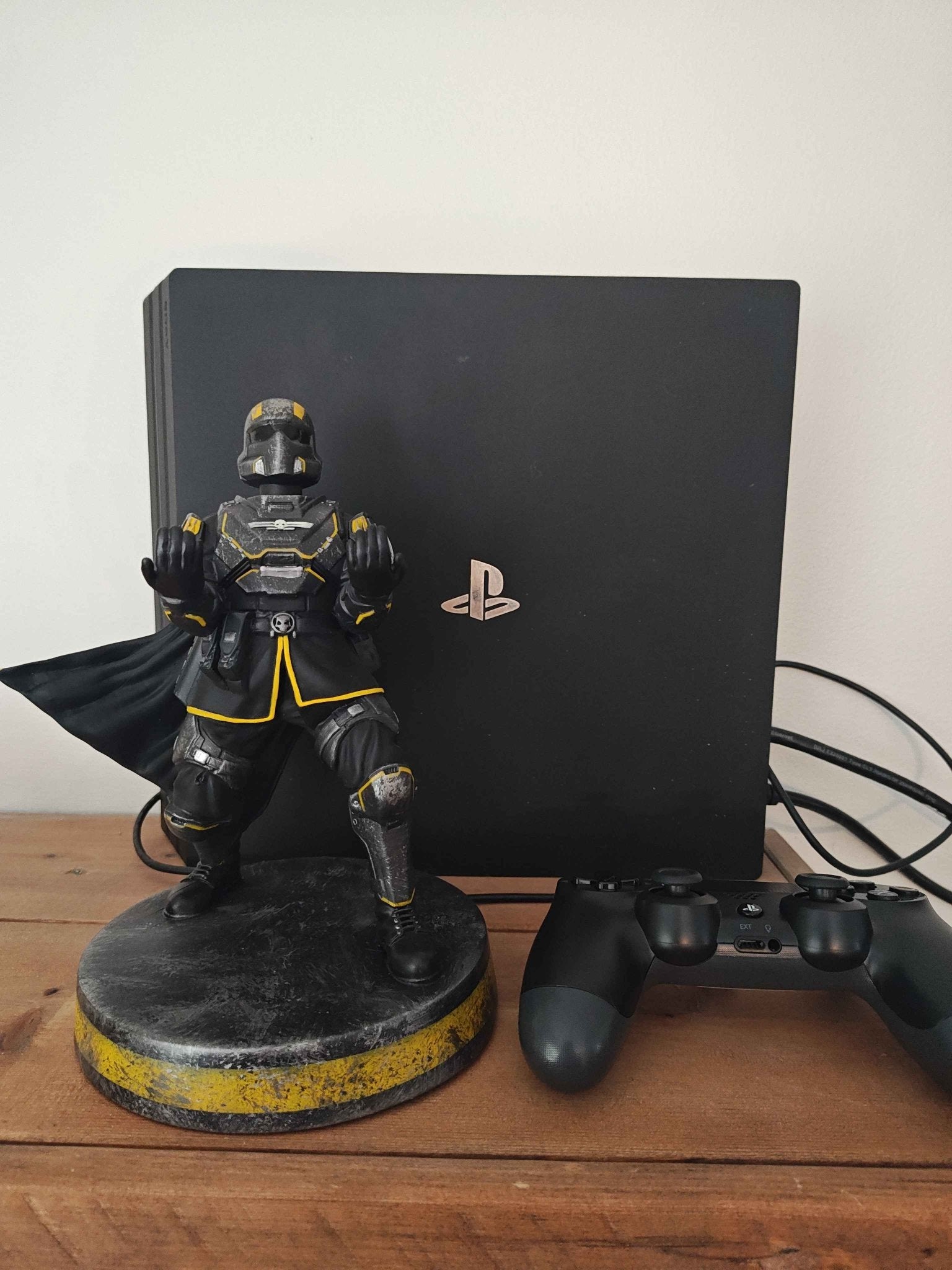 Mediocre StudiosHelldivers 2 Controller HolderSculpture