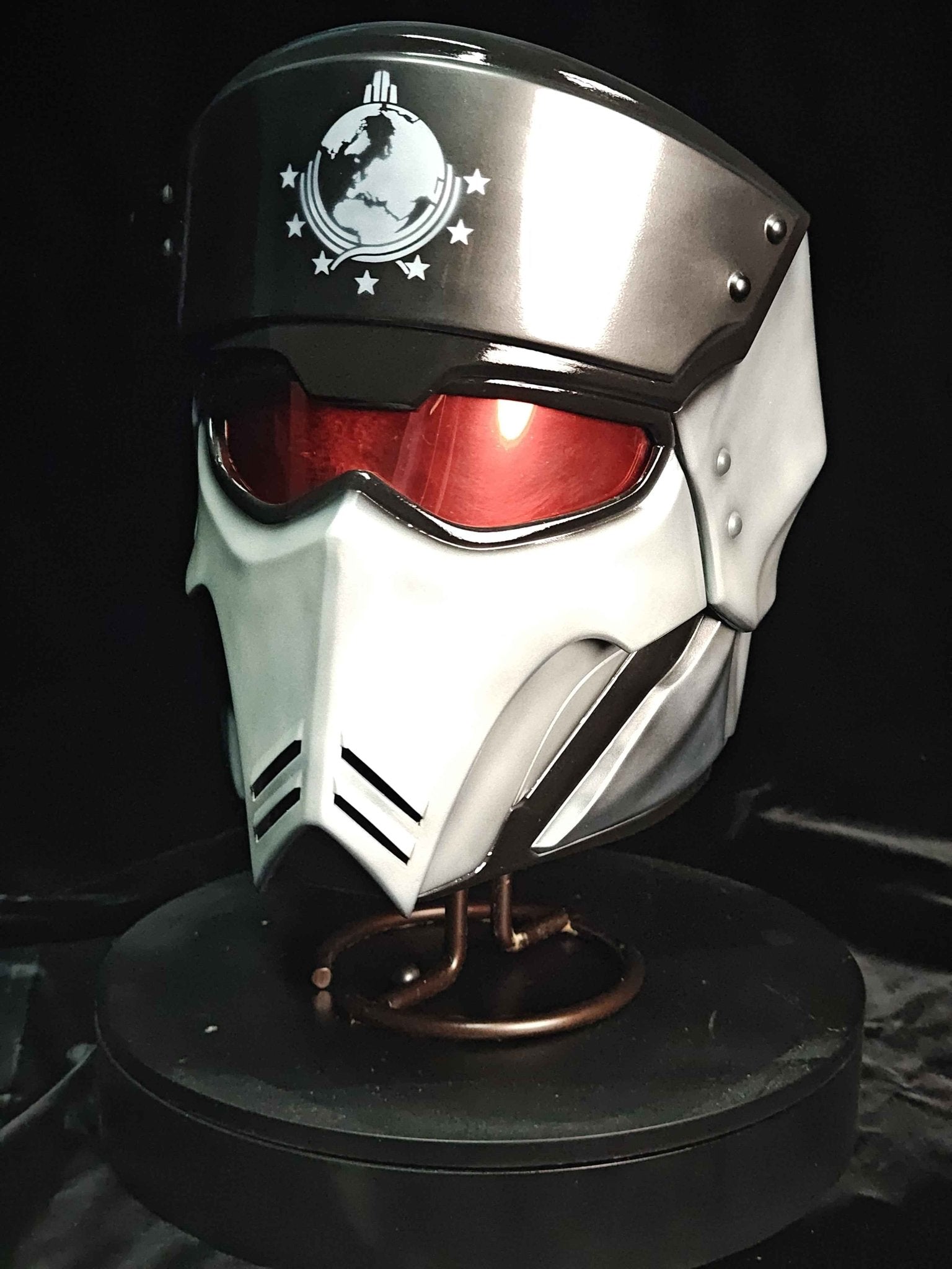 Mediocre StudiosHelldivers 2 Inspector ArmorCosplay