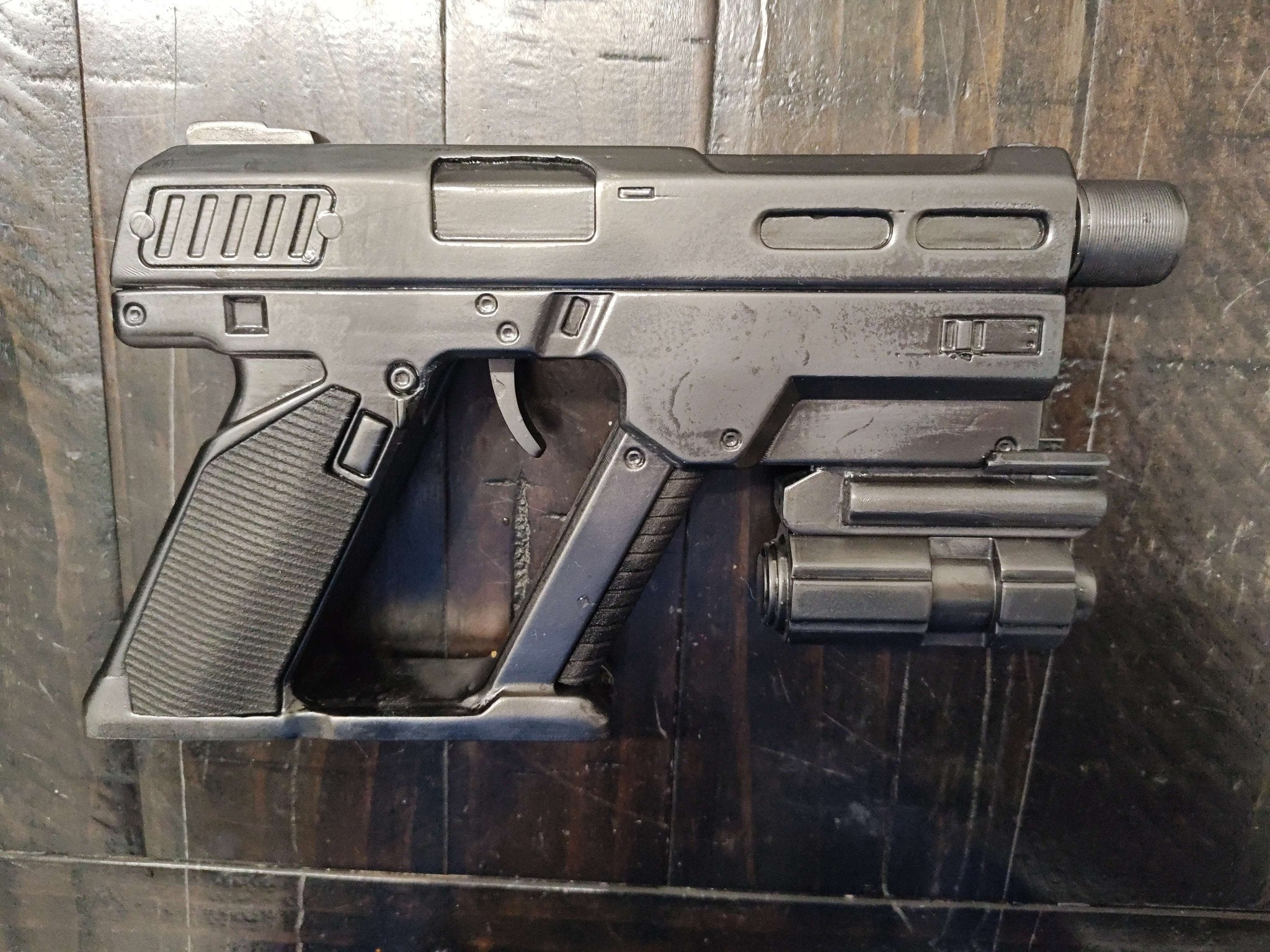 Mediocre StudiosHelldivers Peacemaker PistolCostume Accessories