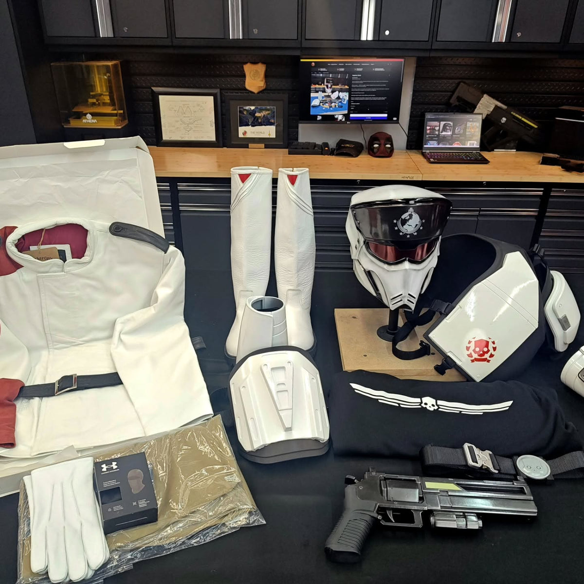 Mediocre StudiosInspector ArmorCosplay