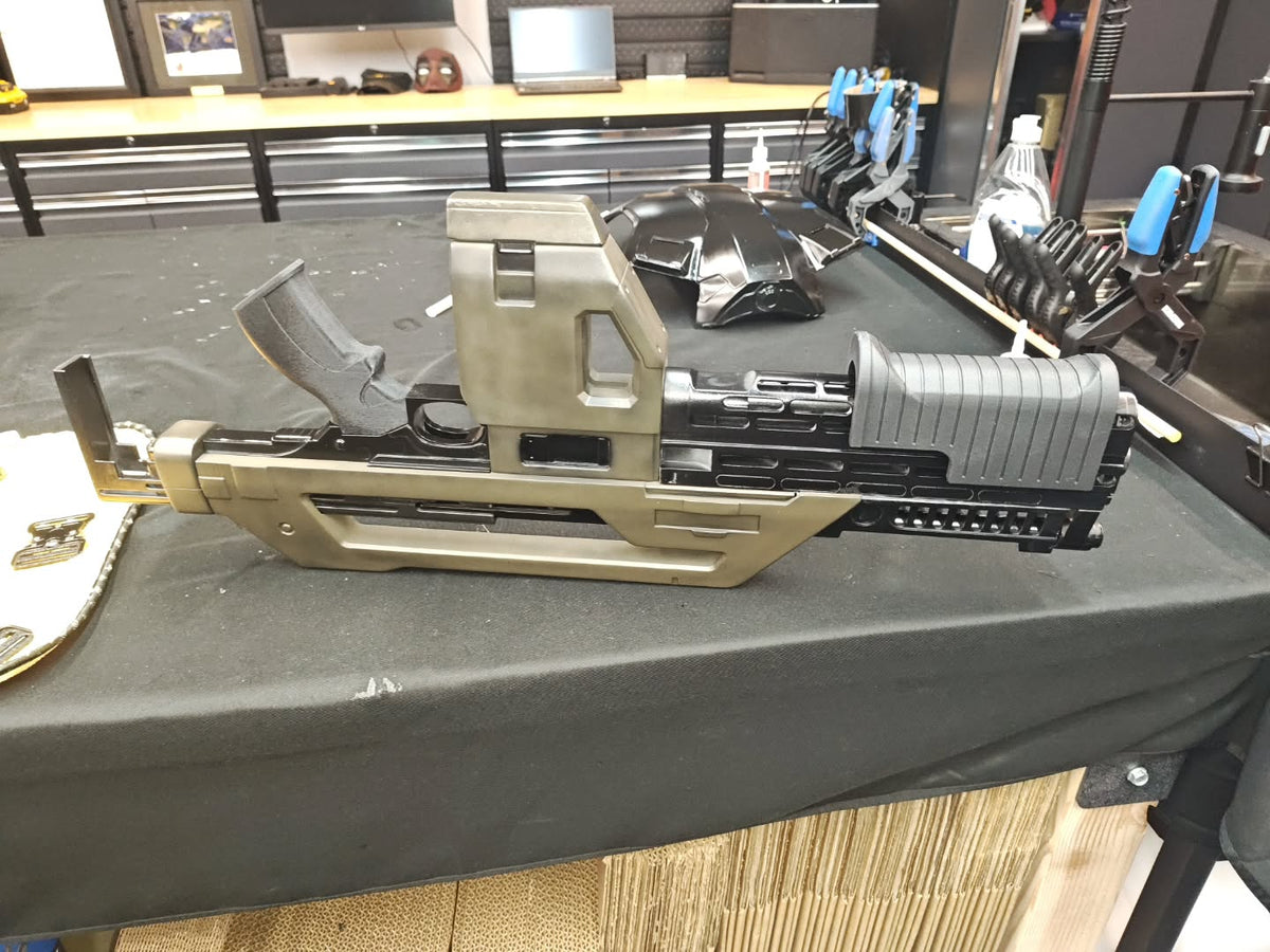 Mediocre StudiosM414A1 Pulse Rifle - Replica PropProps