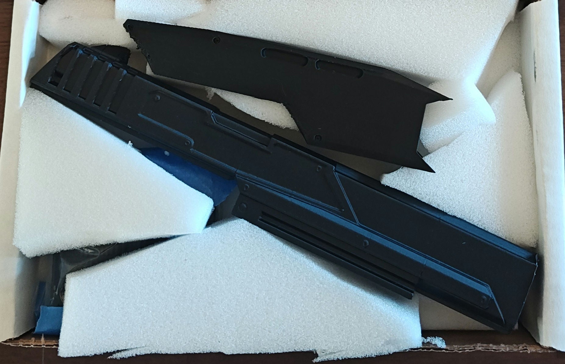 Mediocre StudiosTitanFall Smart Pistol ReplicaCostume Accessories